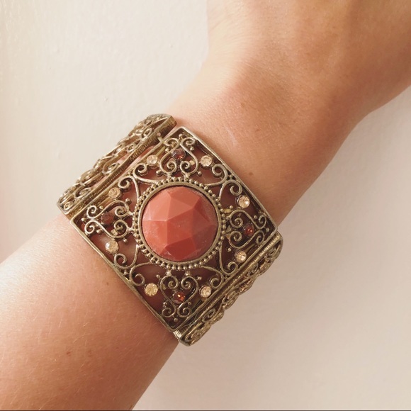 Bracelet - Picture 1 of 1